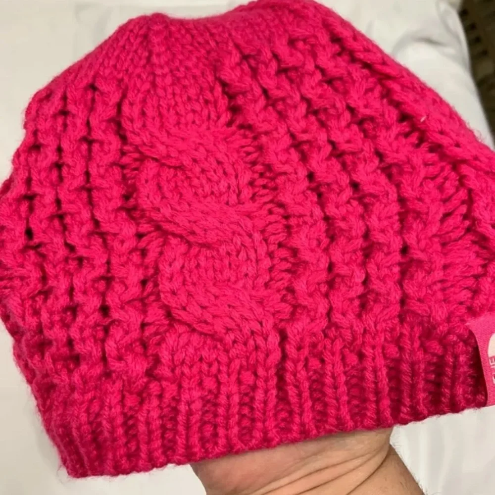 NWT The North‎ Face Minna Cable Knit Beanie Petticoat Pink [ Youth Medium ]
